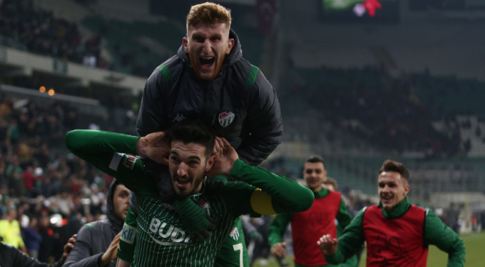 Bu galibiyet 3 değil 15 puan!