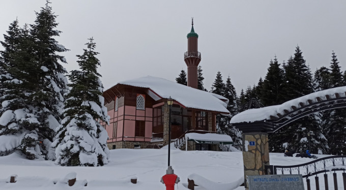 İşte Uludağ'da kar kalınlığının boyu!