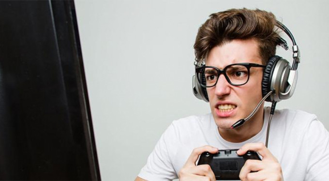 Oyun oynama bozukluğu gençleri tehdit ediyor