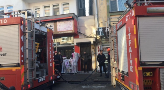 Doğalgaz yangını! 2 kişi...