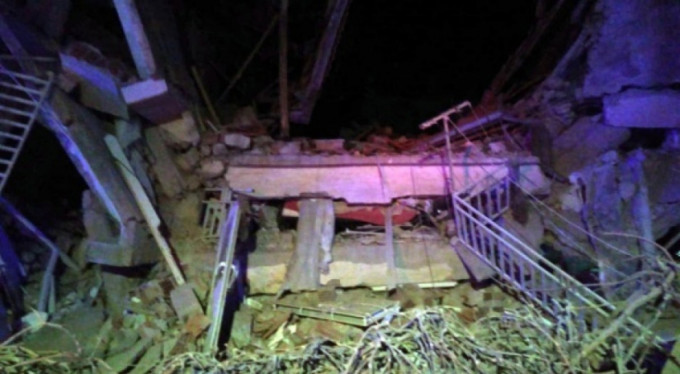 Depremde ölü sayısı 14'e yükseldi