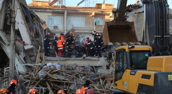 Depremde ölü sayısı arttı