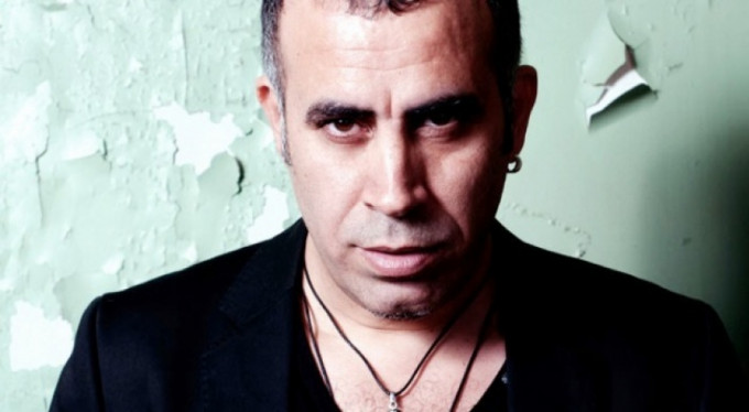 Depremi öğrendi, Bursa konserini iptal etti