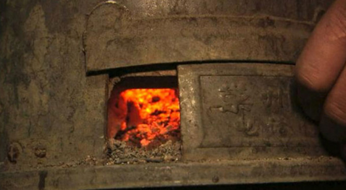 Sobadan zehirlenen aile ölümden döndü