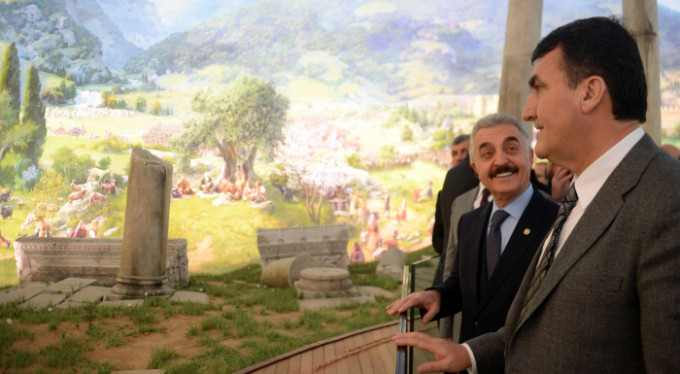 Fetih Müzesi'ne övgü