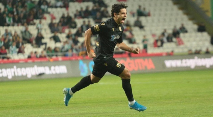 Süper Lig'de bu transfer ortalığı karıştırdı!