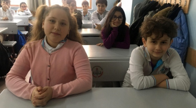 Milyonlarca öğrenci ders başı yaptı