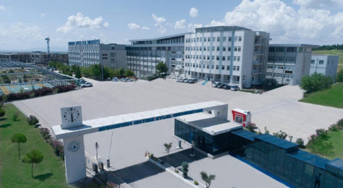 Kampüs inşaatında ölümlü kaza!