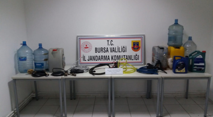 Bursa'da suç aletleriyle yakalandılar!