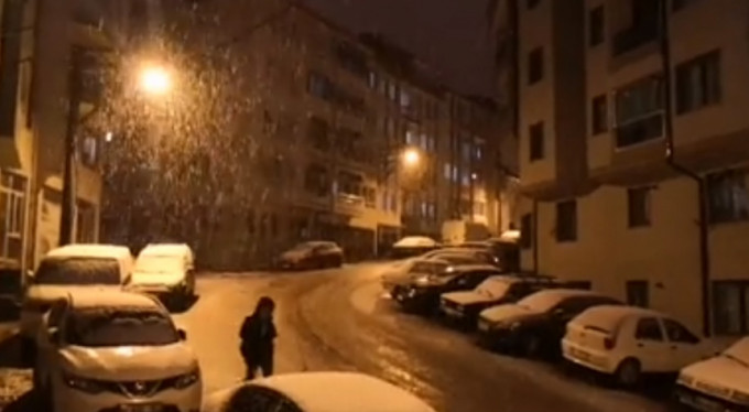 Bursa'da beklenen kar yağışı başladı!