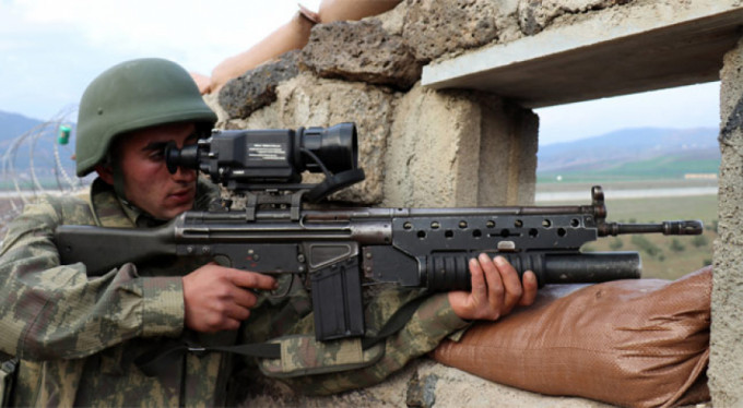 "Mehmetçik'e dokunanı yakarız!"