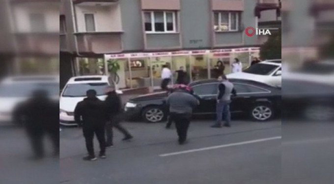 Park yeri tartışmasında inanılmaz anlar!