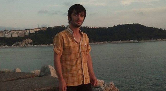 Vahşet! Annesini yatağında...