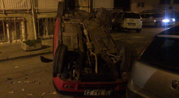 Bursa'da kontrolden çıktı, takla attı!