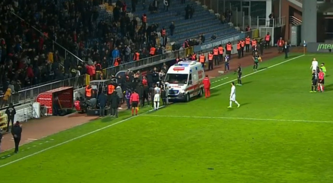 Süper Lig maçında şok olay! Kalp krizi geçirdi...