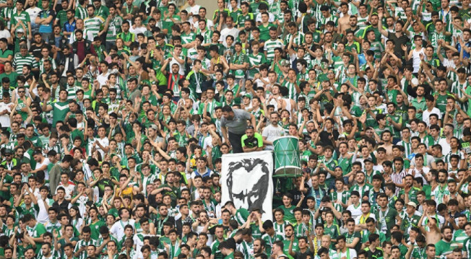 Bursasporlu taraftarlardan TFF'ye tepki