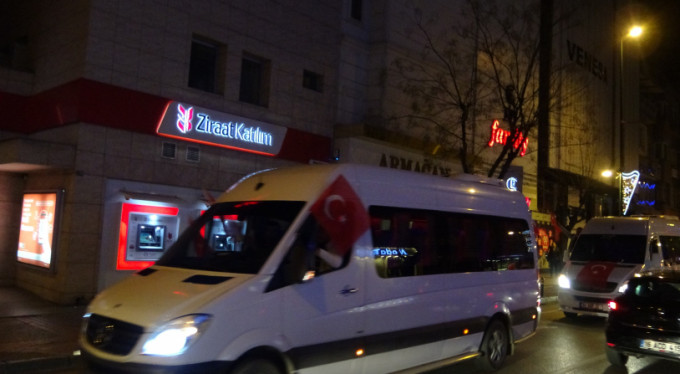 Bursa'da şehitler için konvoy!