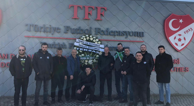 Bursasporlu taraftarlardan TFF'ye protesto!