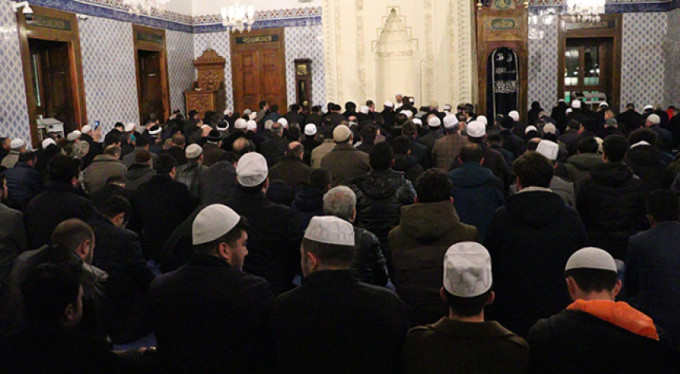 Tüm camilerde Fetih Suresi okundu!