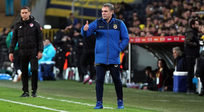 Süper Lig ekiplerine hoca dayanmıyor!