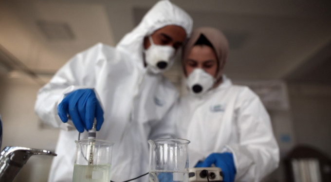 Bursalı bu öğrenciler gece gündüz okulda