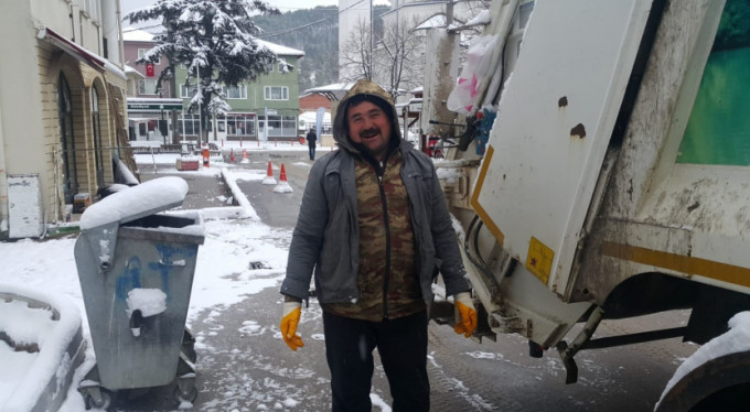 Bursa'da kar kalınlığı 15 santimetre oldu