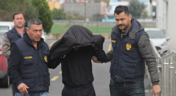 Korona testiniz pozitif deyip 10 bin kişiye mesaj attı