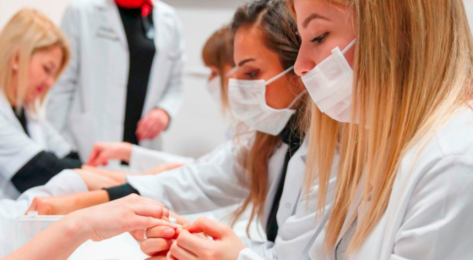 Güzellik salonları da harekete geçti