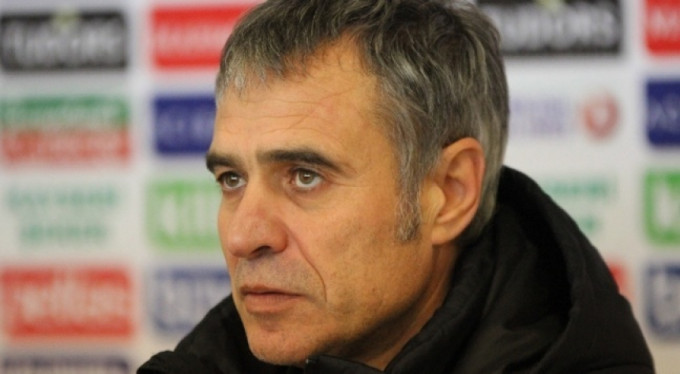 Ersun Yanal'dan 'evde kal' çağrısı