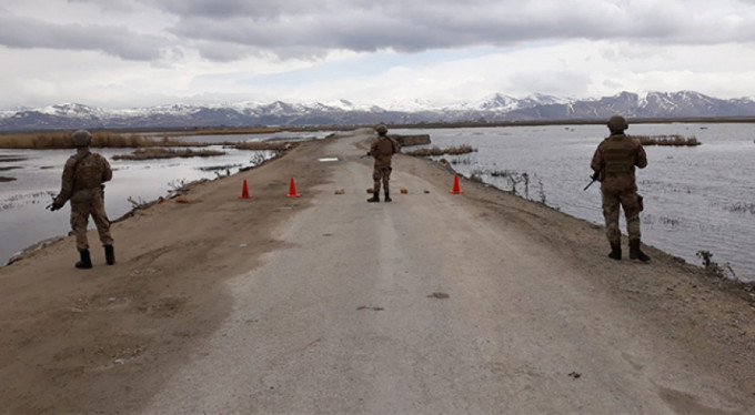 Jandarma o mahallede böyle önlem aldı!