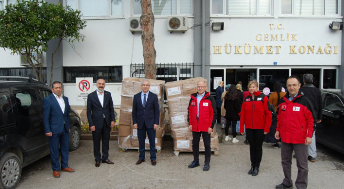 Türk Kızılay Bursa Şubesi umut olmaya devam ediyor