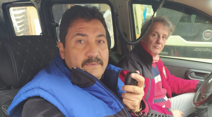 Bursalı muhtar gönüllerde taht kurdu