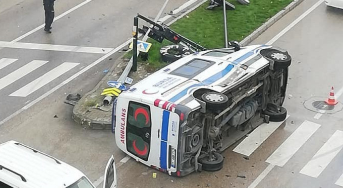 Bursa'da dehşet anları! Hasta taşırken...