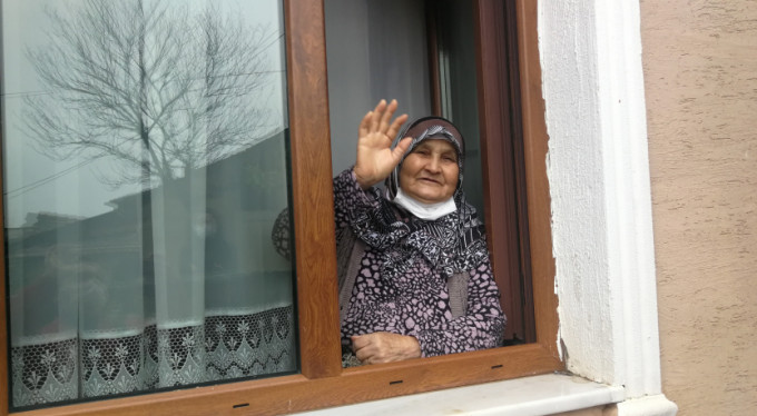 Nazmiye teyze: 1 korona virüs 0: Yer Bursa...