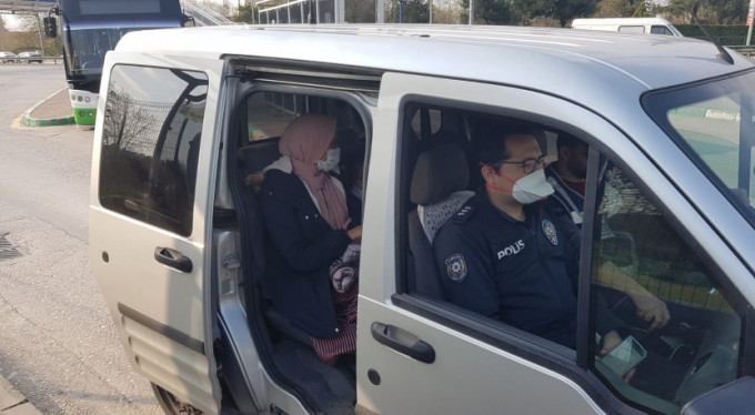 Bursa'da imdatlarına polis ekipleri yetişti!