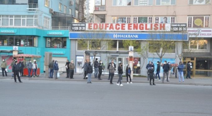 Yasak sona erdi, çalışanlar yollara düştü!