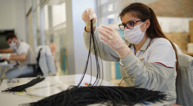 Araç üretimine ara verildi, sağlık ekipmanı üretiliyor!