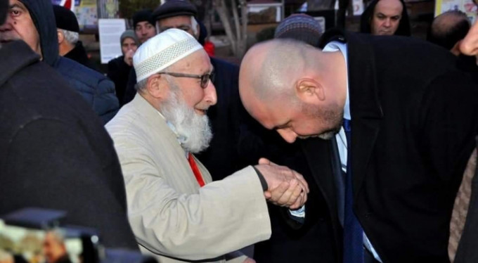 Bursa'da 87 yaşındaki dede korona virüsü yendi!