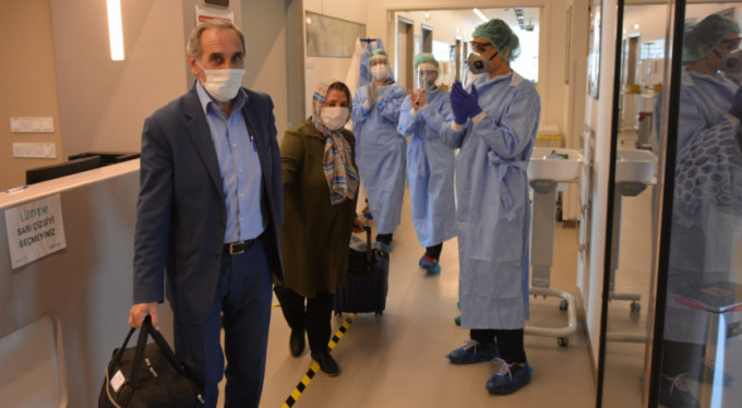 Bursa'da el ele koronayı yendiler