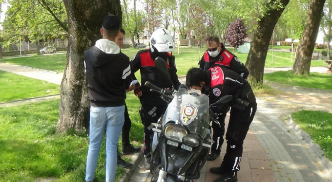 Bursa'da gençler sokağa çıkınca...