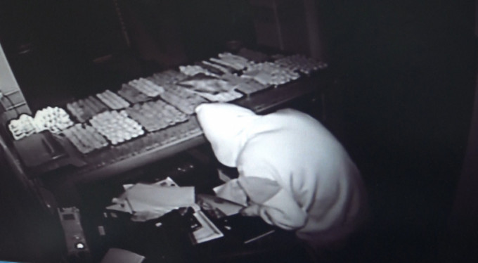 40 günde 2 kez hırsız girdi!