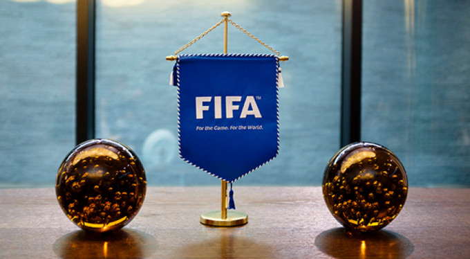 'Eylül ayına kadar futbol oynanmamalı'