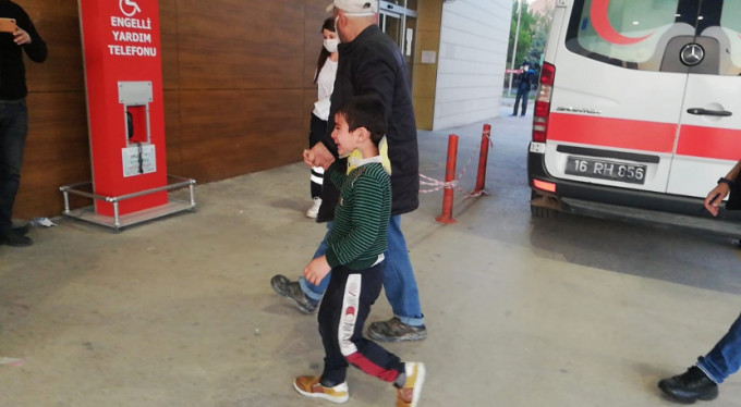 Bursa'da ufak çocuk kanlar içinde kaldı!