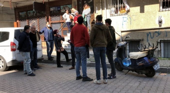 Panik anları! Mahalleli sokağa döküldü