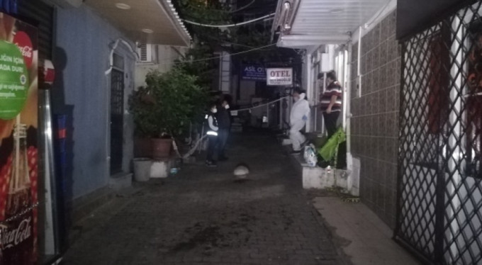 Otel odasında sır ölüm