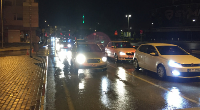 Kısıtlama bitti, Bursalılar sokağa döküldü!