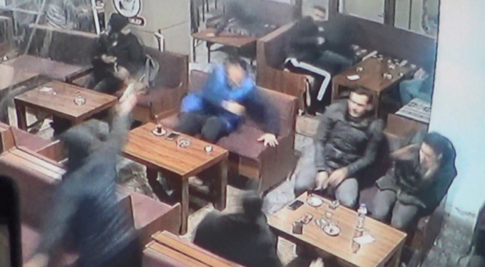 Bursa'da silahlı saldırı anı böyle görüntülendi!