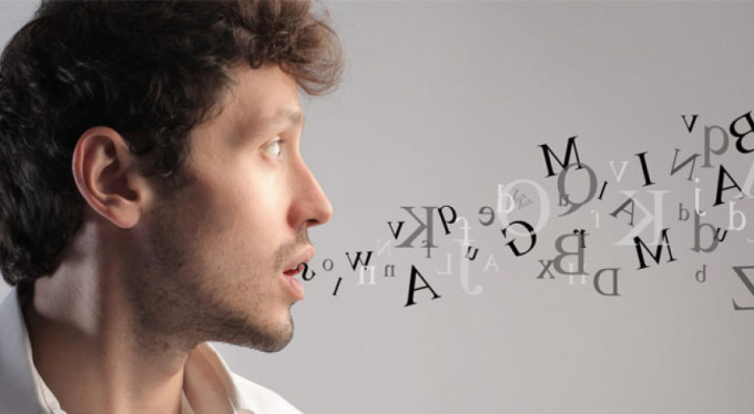 Bağırarak konuşmak salgın riskini artırıyor