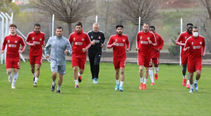 Sivasspor sahaya indi