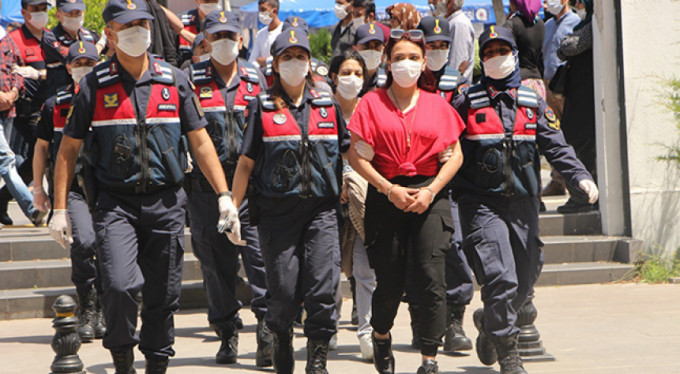 'Mavi Kelebekler' gözaltına alındı!